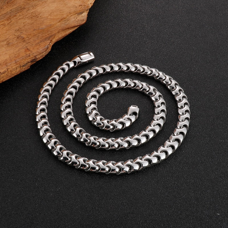 Futurist Choker Chain Necklace