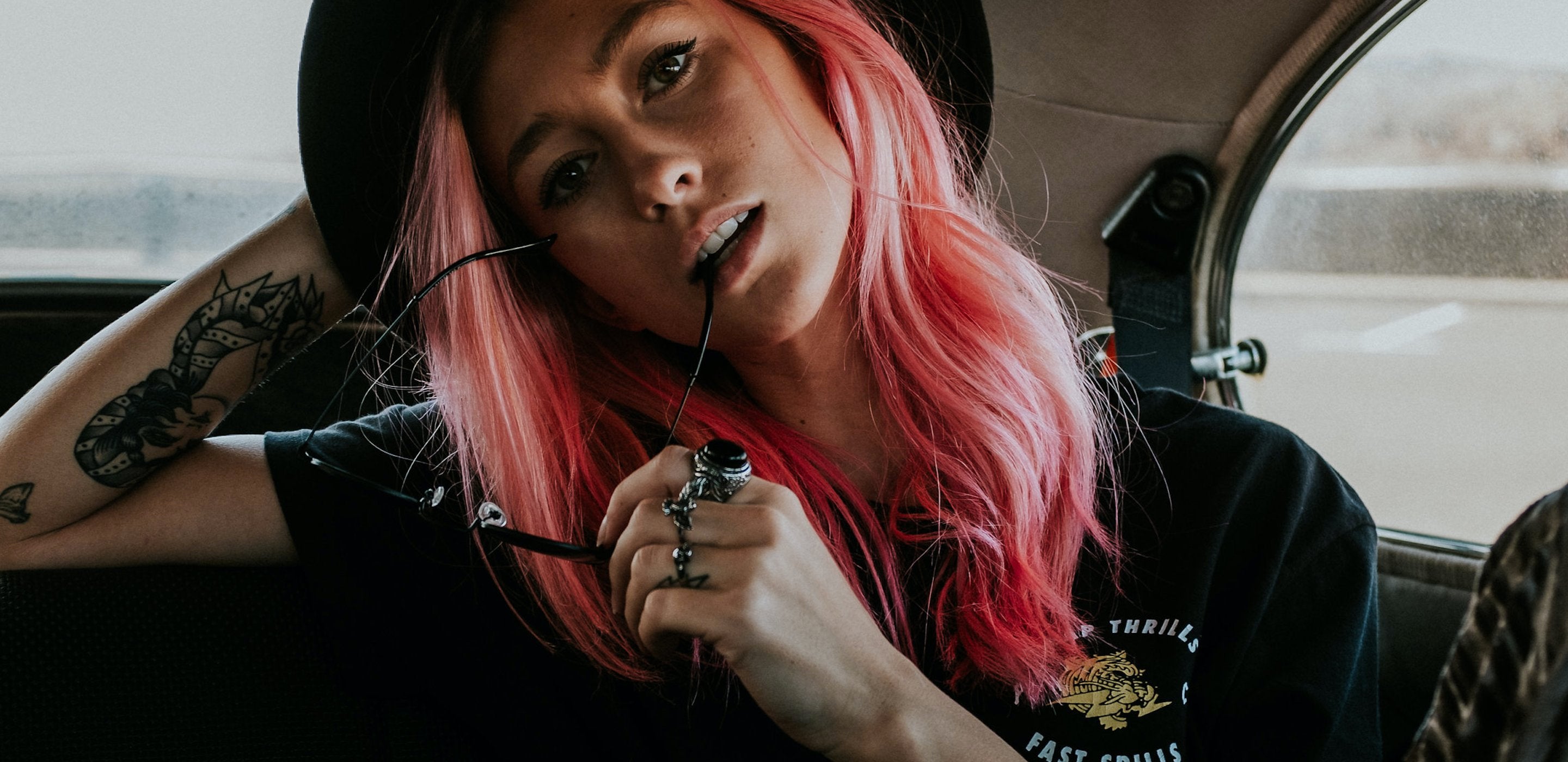 WOMENS + UNISEX