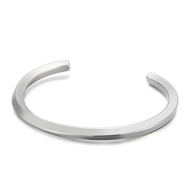 Twisted Minimal Bracelet